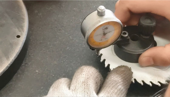 Machine de meulage de scie à torselle de haute précision