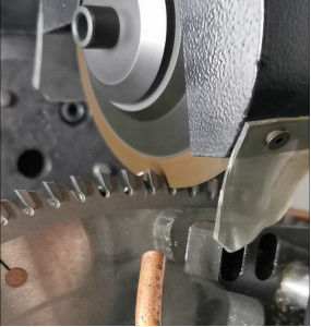 Équipement d'affûtage de lames de scie circulaire Machine de meulage TCT Réaffûtage