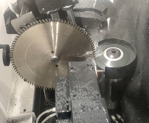Machine de meulage automatique de lame de scie à affûtage de torse